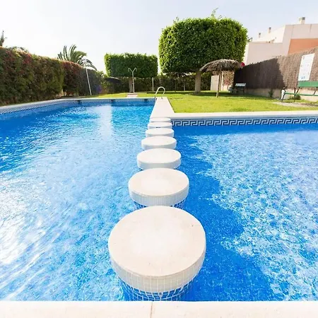 Happy Home! 2 Pools - Walk To Town & *