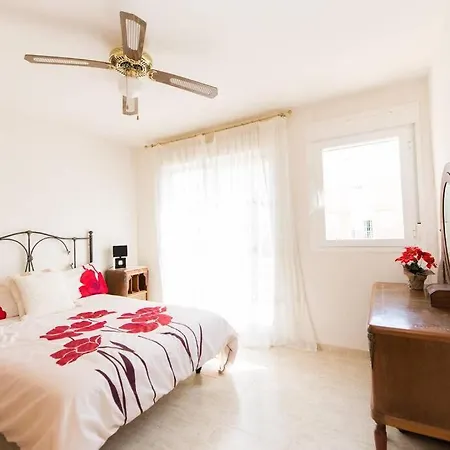 Happy Home! 2 Pools - Walk To Town & Apartment *